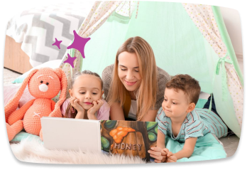ninera leyendo con ninos