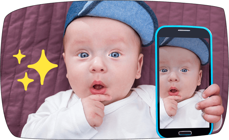 Bebé con gorra azul sorprendido mientras le hacen una foto con un móvil, simbolizando la necesidad de respetar la privacidad infantil en redes sociales.