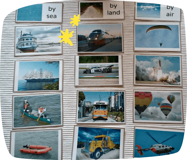 Tarjetas educativas con imágenes de transportes marítimos, terrestres y aéreos, dispuestas en filas para clasificar según su entorno. Actividad Montessori para niños.